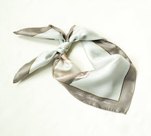 Load image into Gallery viewer, SILK SCARF "Flowerhead State of mind"